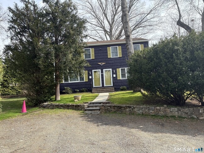 Building Photo - 41 1/2 Cedar Crest Pl