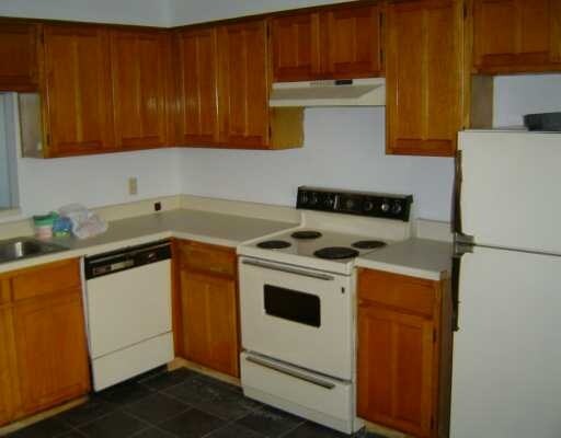 Kitchen - 204 N Mier