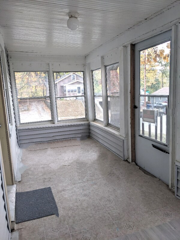 Building Photo - 2705 Meek Ave