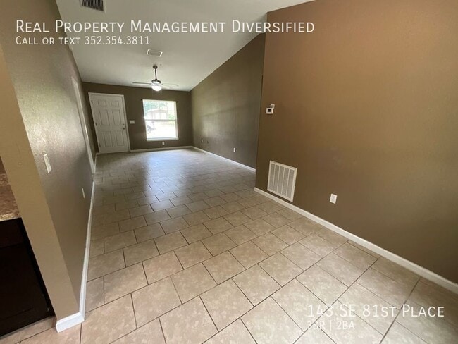 Building Photo - 143 SE 81st Pl