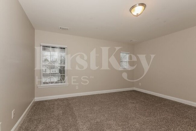 Foto del edificio - 15530 Normans Landing Dr