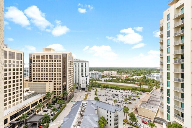 Foto del edificio - 9055 SW 73rd Ct