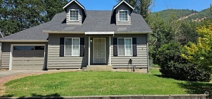 Building Photo - 1090 NE Hefley St