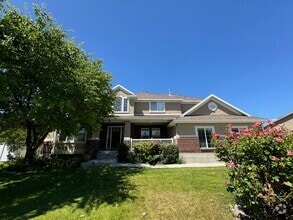 Building Photo - 873 E 2900 N
