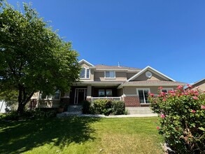 Building Photo - 873 E 2900 N