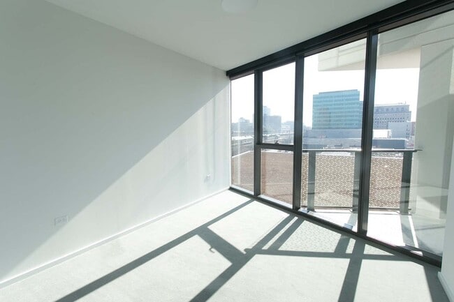 Interior Photo - City Hyde Park