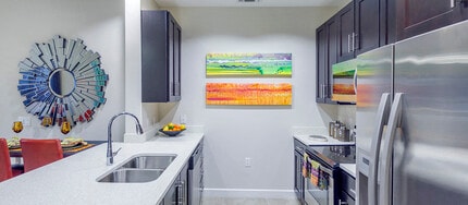 Building Photo - MAA Radius