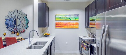 Building Photo - MAA Radius