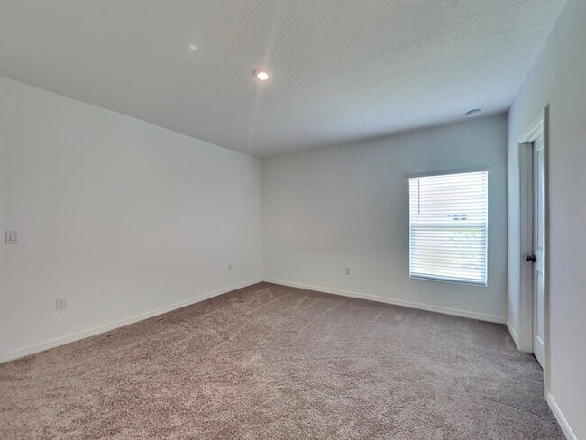 Building Photo - 393 Citrine Lp