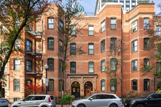 Building Photo - 67 Saint Botolph St