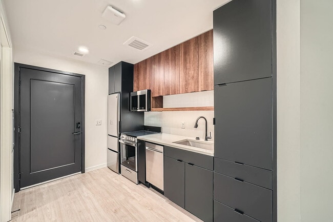 2059 19th St - Web Quality - 004 - 13 Studio 3 730 - Mercer at Union Station Apartments