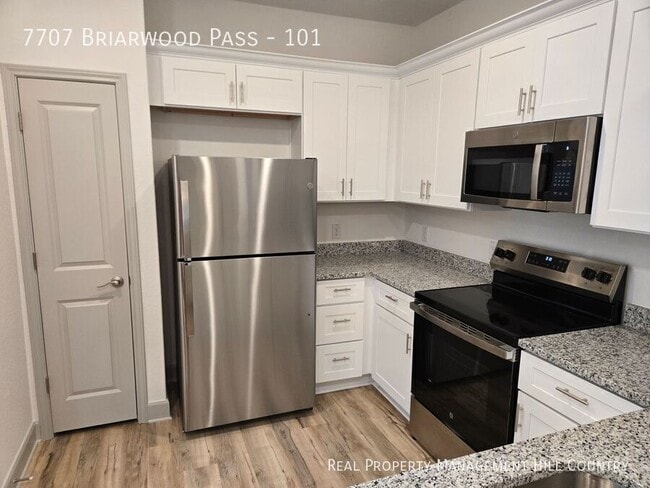 Foto del edificio - 7707 Briarwood Pass