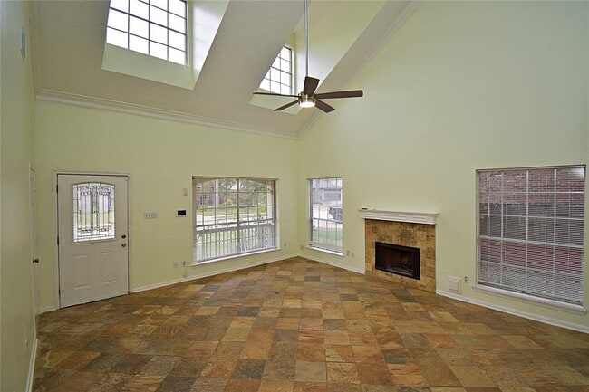 Building Photo - 3310 Shady Glen Ln