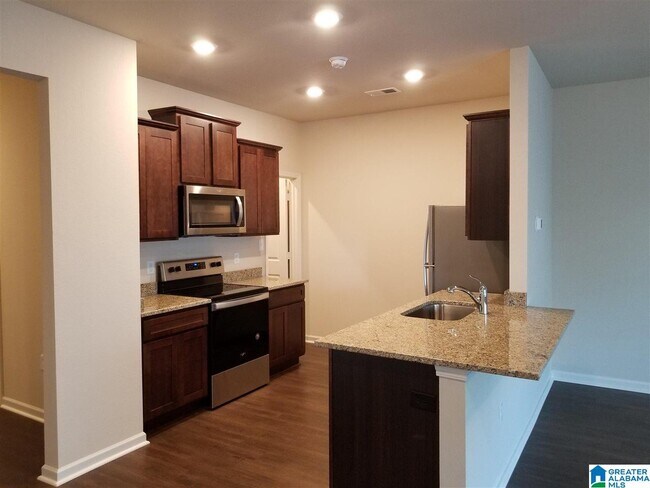 Building Photo - 6489 Rainbow Row