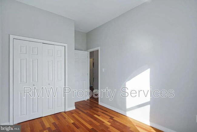 Building Photo - 1782 Frankford Ave
