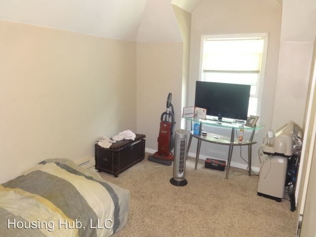 Foto del edificio - 588 Cook Ave E