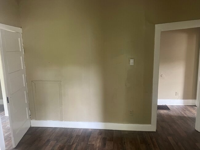 Building Photo - 1315 Nutwood St