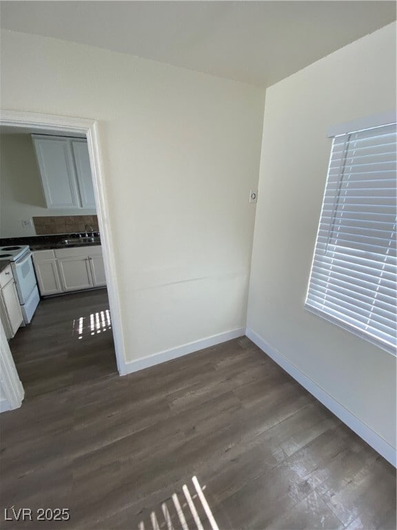 Building Photo - 1711 Santa Paula Dr
