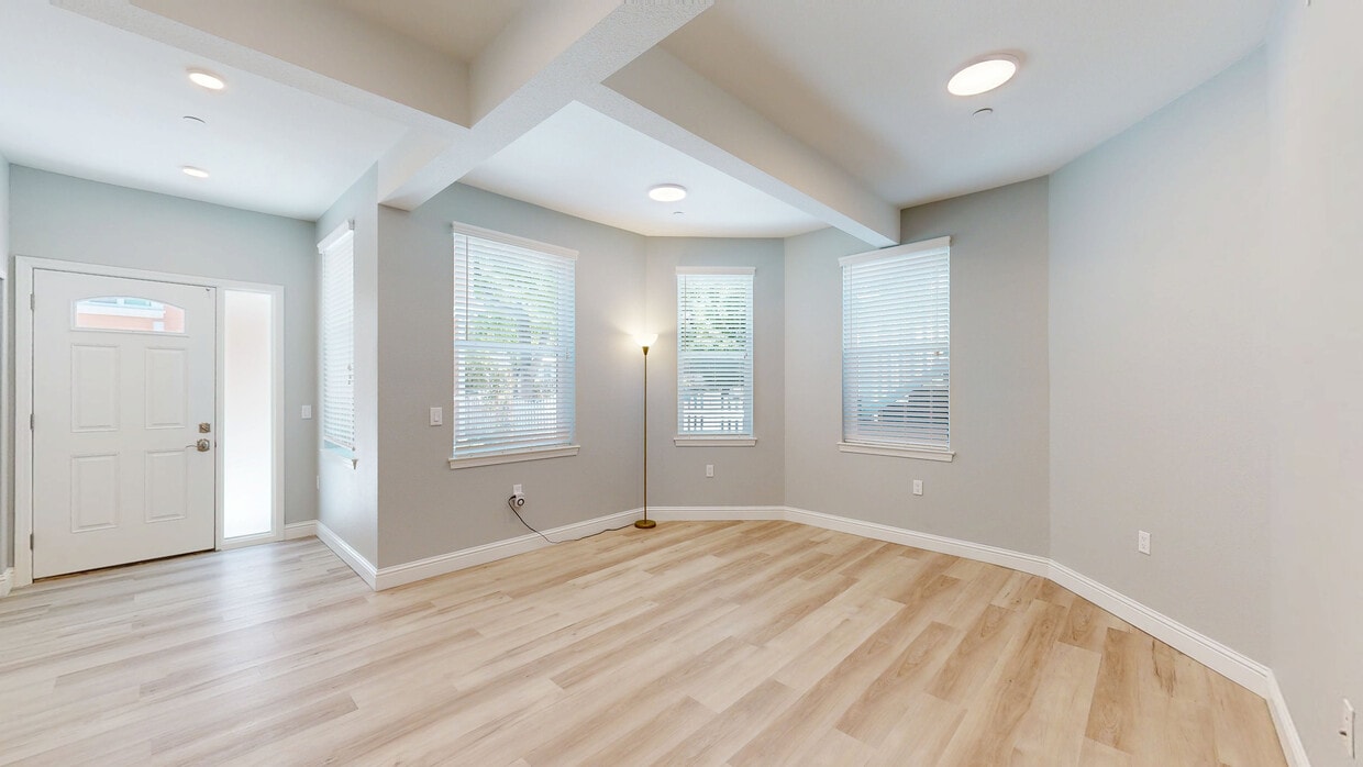 Photo - 2016-2020 Dwight Way Apartments
