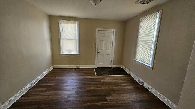 Foto del edificio - 3 Bedroom Duplex in Quiet Location