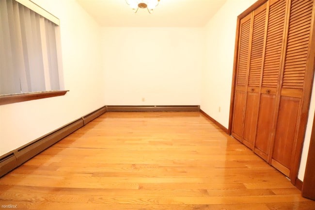 Building Photo - 3 br, 1 bath  - 65 Franklin St # 2