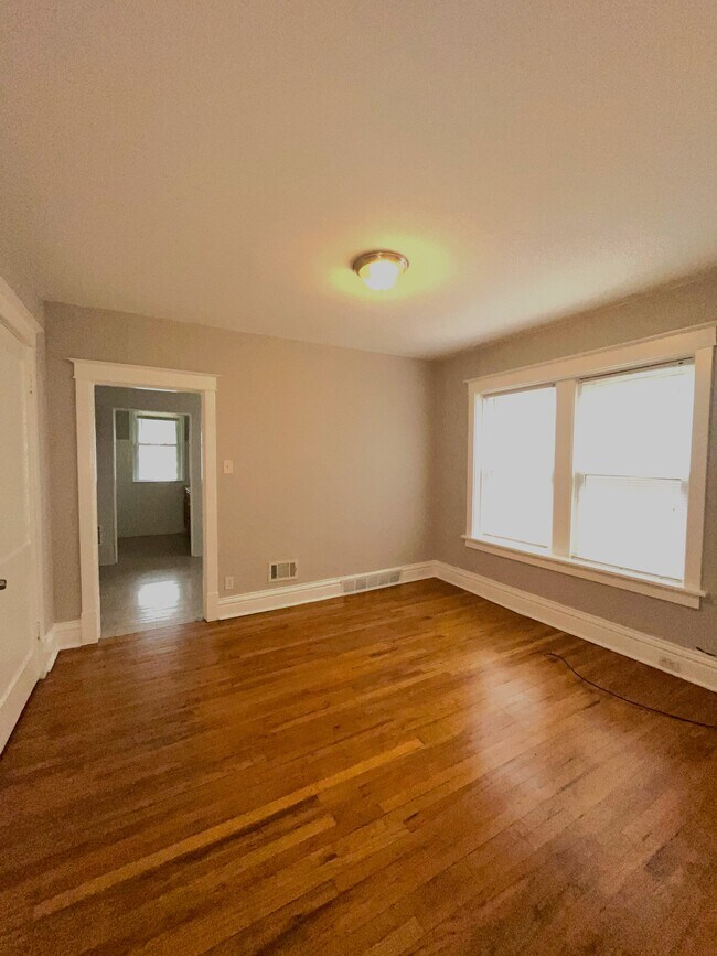 Foto del edificio - 5243 Bancroft Ave