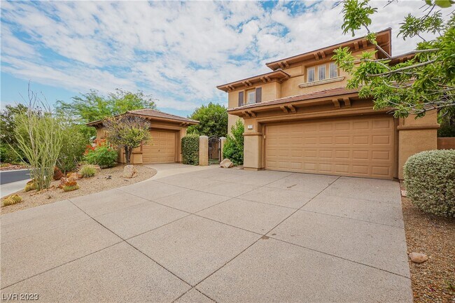 Building Photo - 20 Plum Hollow Dr