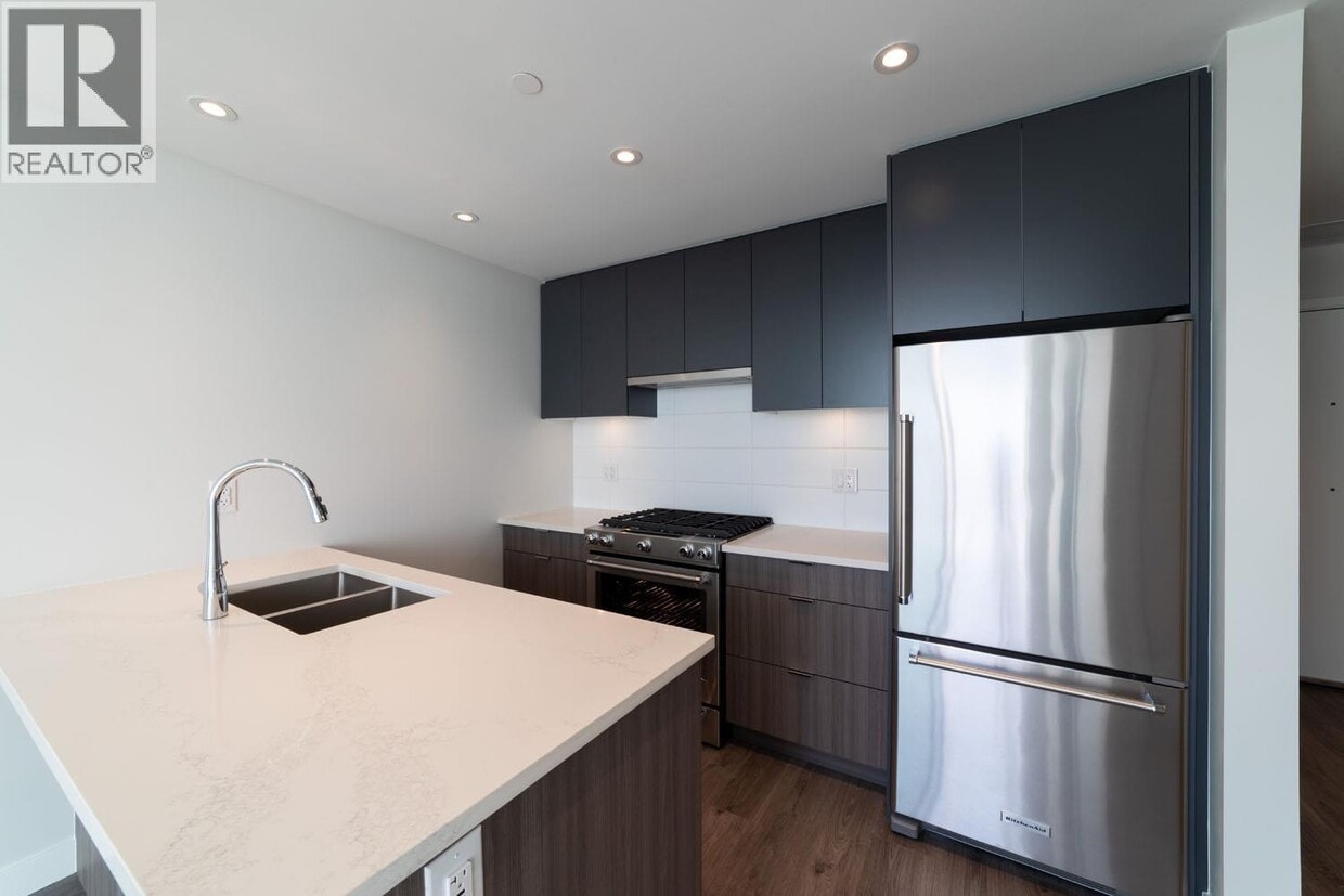 Photo principale - 3430-3430 East Kent Ave S