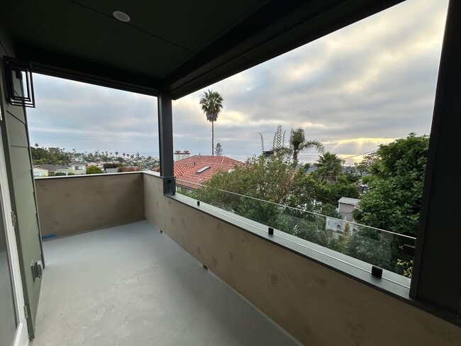 view southwest from balcony - 4414 Bermuda Ave