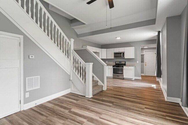 Building Photo - 41 N Beville Ave