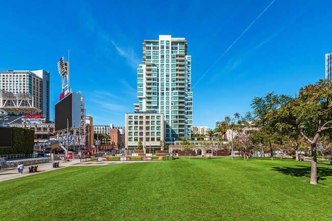 Building Photo - The Legend