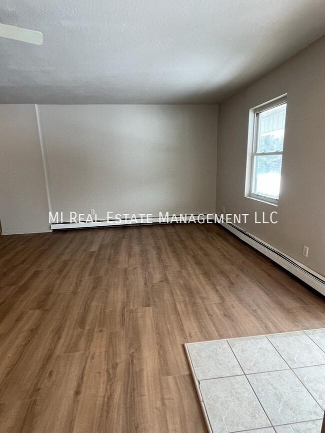 Building Photo - 3359 N Whitehall Rd
