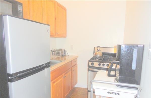 Building Photo - 245 W 131st St