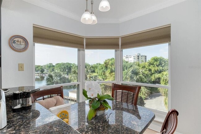 Building Photo - 206 Quayside Cir