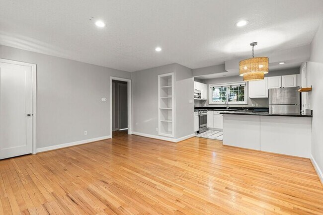 Foto del edificio - 4317 SE Lexington St