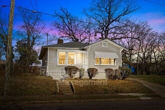 Building Photo - 3009 Prince Ave