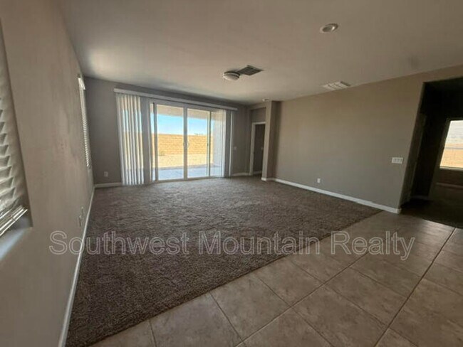 Foto del edificio - 2226 N Comiskey Dr