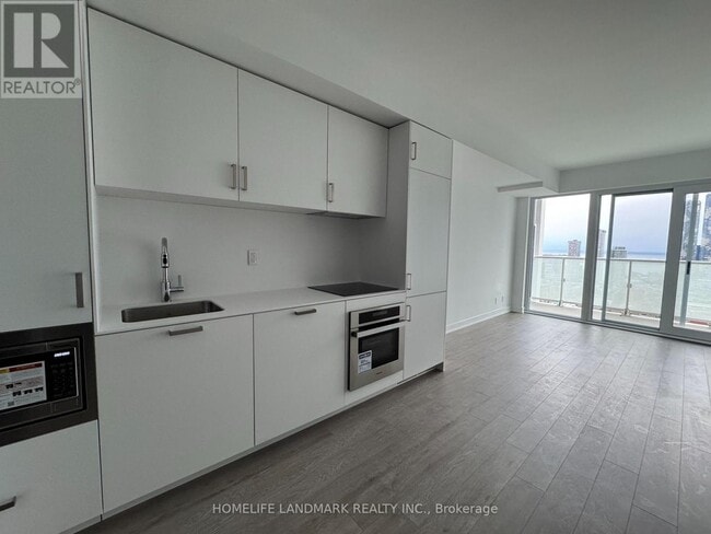 Photo du bâtiment - 88 Queen St E