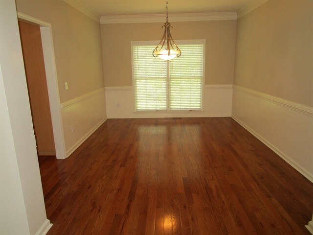 Foto del edificio - 7445 Bronson Way