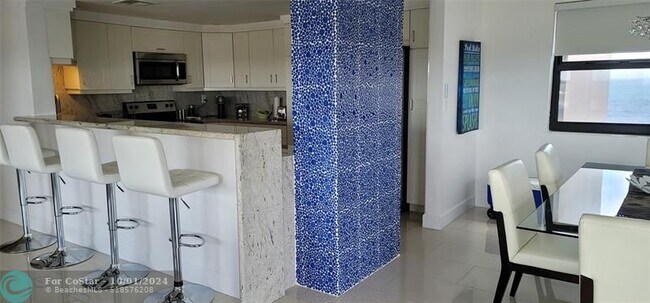 Building Photo - 3800 Galt Ocean Dr