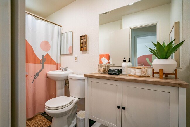 Building Photo - Fully Furnished Home in Yucca Valley