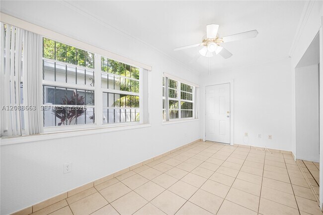 Foto del edificio - 3675 SW 23rd St