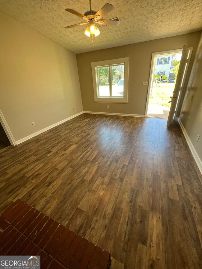 Building Photo - 138 Crystal Brook