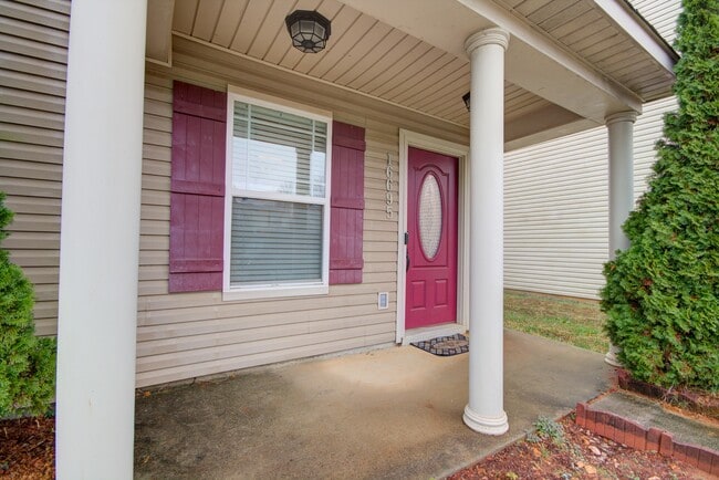 Building Photo - 16695 Wellhouse Dr