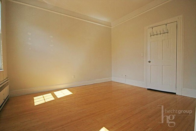 Foto del edificio - 4207 Broadway