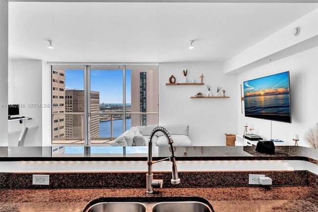 Building Photo - 300 S Biscayne Blvd