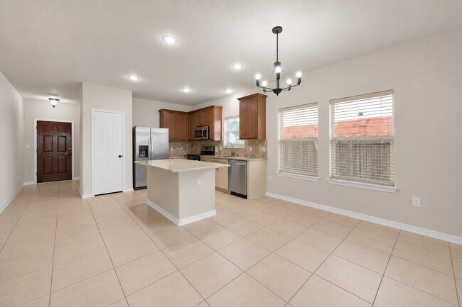 Foto del edificio - 1443 Meadowhigh Ln