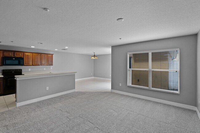 Foto del edificio - 2/2.5/2 Plus Loft in Gated Winter Garden C...