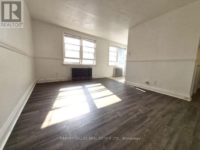 Photo du bâtiment - 330 Chisholm Ave