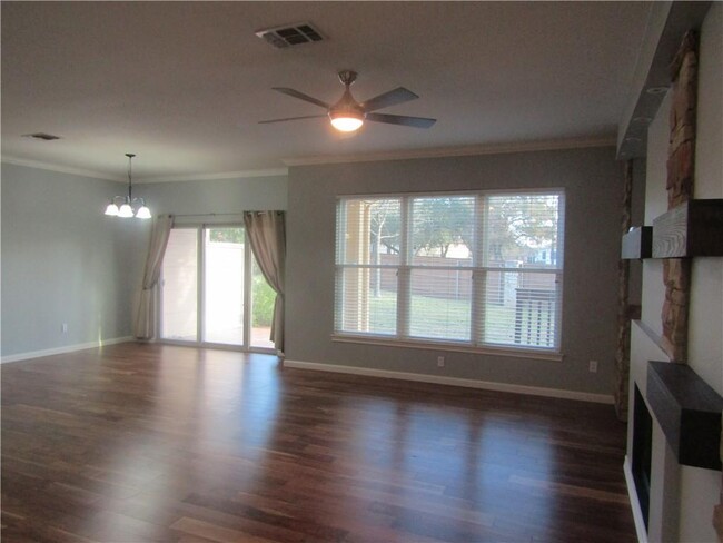 Building Photo - 7500 Shadowridge Run